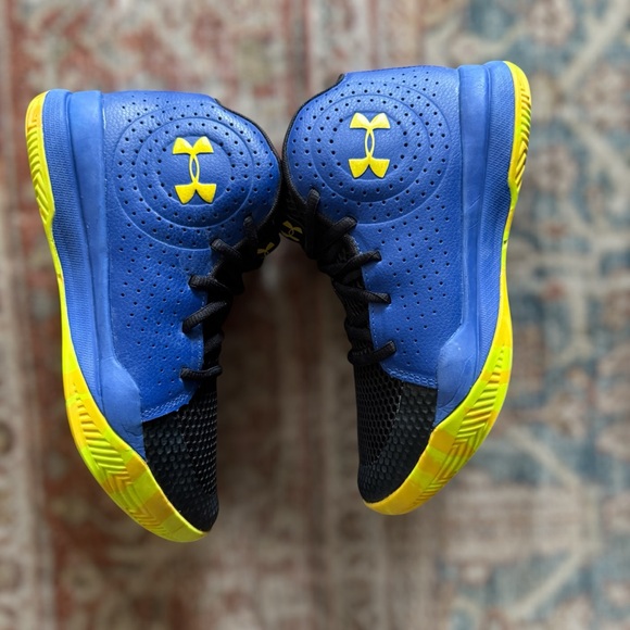 UNDER ARMOUR Kids Blue and Yellow Sneakers • Size 4Y - Picture 3 of 13
